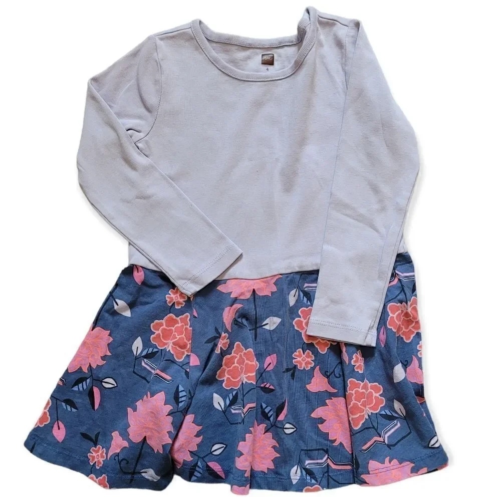 Bundle of 2 girls dresses